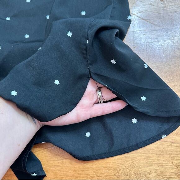 Old Navy Women’s Button Down Shirt Black W/ Seven Point Star Size Large L Top - Picture 7 of 12